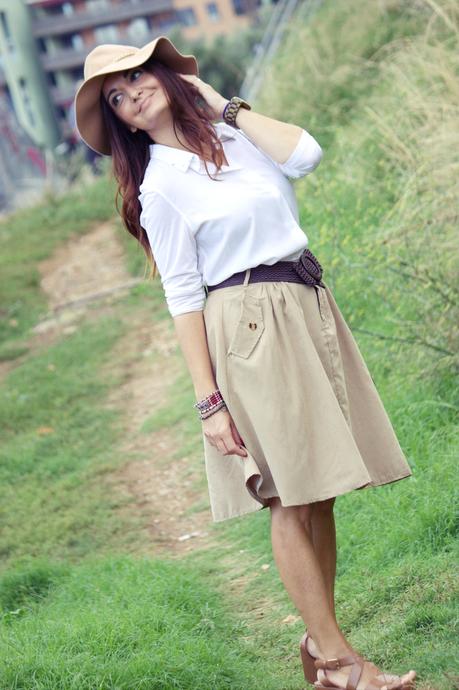 Dressgal: falda con cinturón