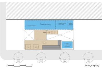 Contenedores reciclados en baños públicos. Contenedores reciclados en baños públicos.