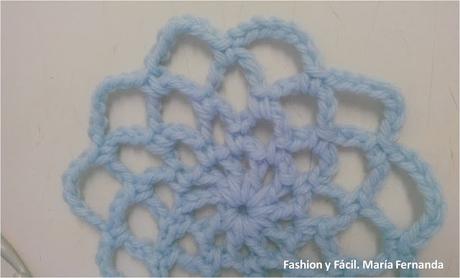 Una moñera tejida (A crochet cap for hair bum)