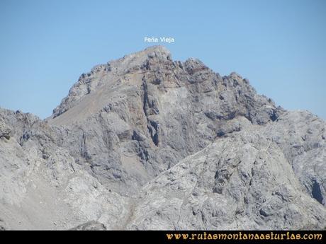 Ruta a la Torre del Friero: Vista de Peña Vieja