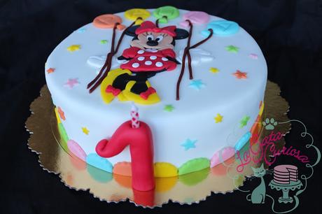 TARTA MINNIE CON GLOBOS PARA PAULA