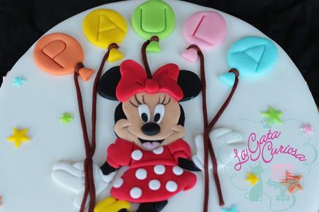 TARTA MINNIE CON GLOBOS PARA PAULA