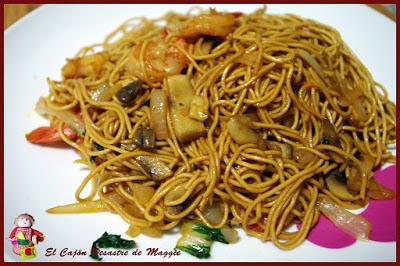 PAKSOI CON GAMBAS, SETAS Y FIDEOS