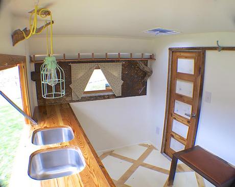 ANTES/DESPUÉS: DE CARAVANA RUINOSA A FOOD TRUCK CON ESTILO