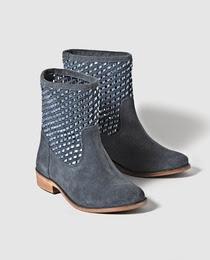 CORRER Y BOTAS CORRER Y BOTAS