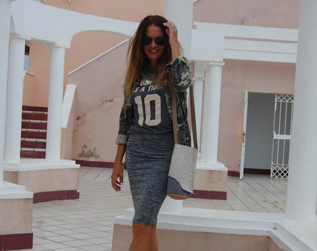 gRISES + cAMUFLAJE + fLECOS #nOUNIFORMES gRISES + cAMUFLAJE + fLECOS #nOUNIFORMES