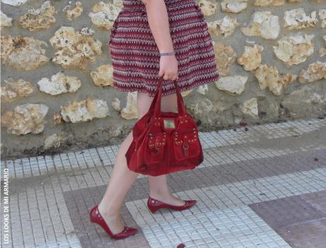 http://www.loslooksdemiarmario.com/2015/09/falda-globo-outfit.html