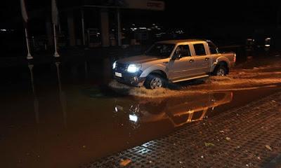 Llegan a Chiles olas de tsunami, tras terremoto de 8.4.