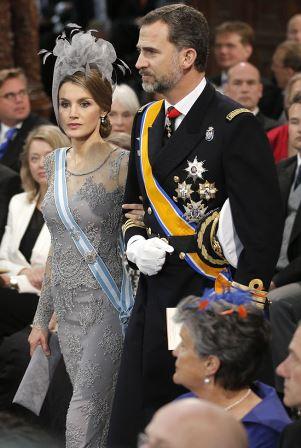 Dña. Letizia en Georgetown con el mismo vestido de siempre