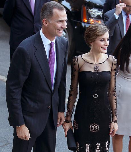Dña. Letizia en Georgetown con el mismo vestido de siempre