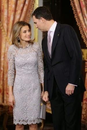 Dña. Letizia en Georgetown con el mismo vestido de siempre