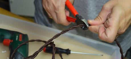 UNA LAMPARA ORIGINAL, PARA ACOMPAÑAR A UNA PIZARRA