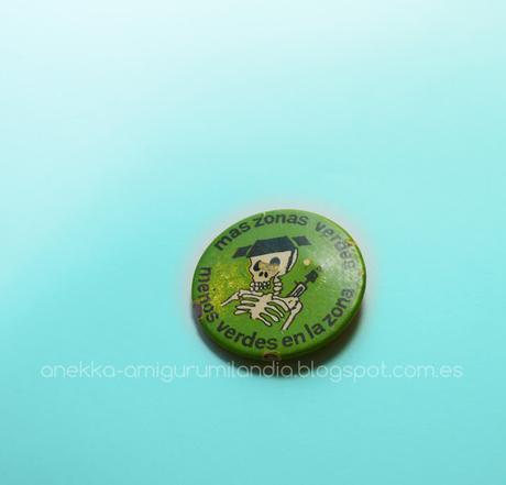 green pin vintage