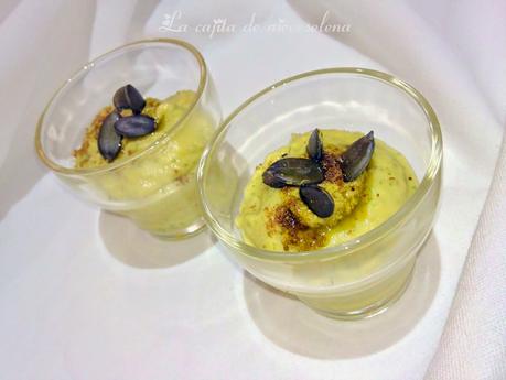 Hummus de cilantro y pera