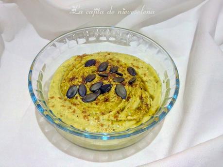 Hummus de cilantro y pera