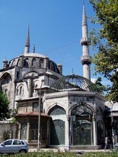  Yeni Valide Camii