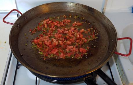 Paella mixta de pollo y marisco