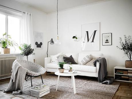 Atmósfera de otoño en un pequeño apartamento