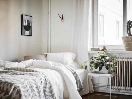 Atmósfera de otoño en un pequeño apartamento