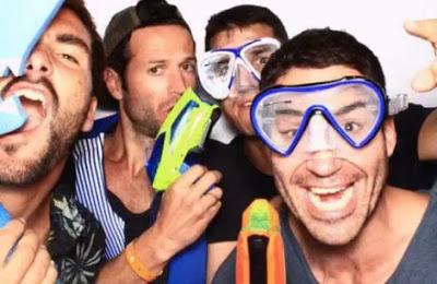 Álex González y M.A.S se van a surfear