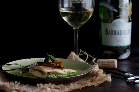 Lubina con panceta ahumada y espárragos verdes #40AñosDandoenelBlanco