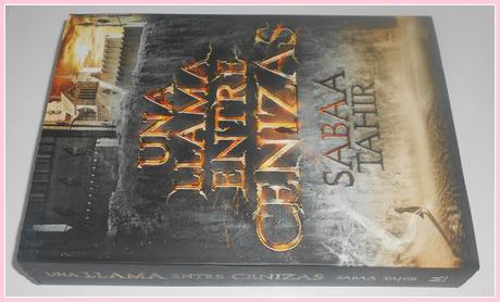 Reseña | Una llama entre cenizas | Sabaa Tahir