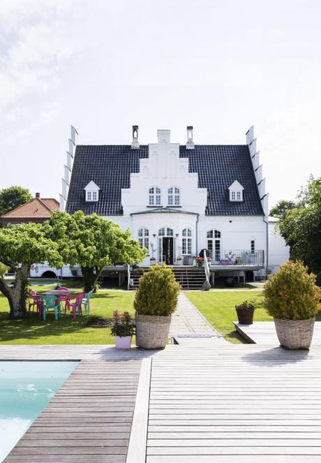 Casa explosión color