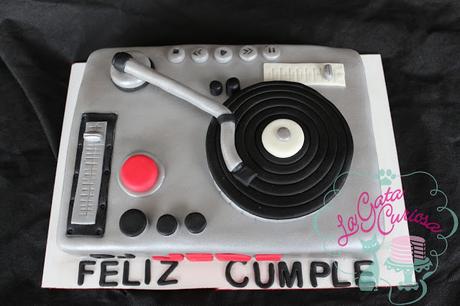 TARTA FONDANT PARA UN DJ