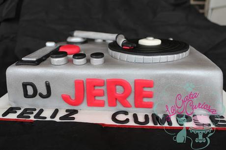 TARTA FONDANT PARA UN DJ