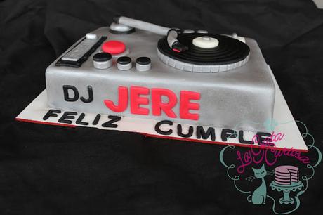TARTA FONDANT PARA UN DJ