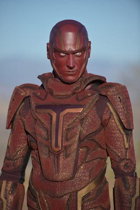 1era imagen oficial de Iddo Goldberg como “Red Tornado” en Supergirl