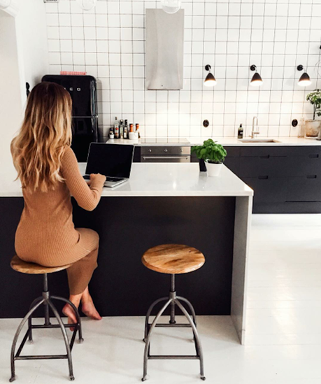 THE FASHION WEEKS FAIRY TALES THE FASHION WEEKS FAIRY TALES