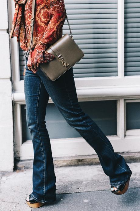 Levis-Life_in_Levis-Flare_Jeans-Collage_Vintage-London-Street_Style-Paisley_Blouse-Big_Bow-700_Series_Levis-12