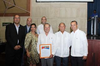 ASONAHORES reconoce s Frank Rainieri