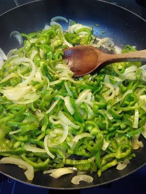 cebolla y pimiento verde caramelizados
