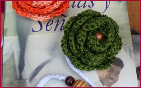 MARCAPAGINAS A CROCHET....PON UNA ROSA EN TUS LIBROS!!!!