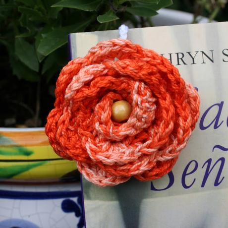 MARCAPAGINAS A CROCHET....PON UNA ROSA EN TUS LIBROS!!!!