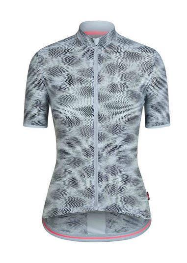 Rapha + Liberty, sofisticada colección limitada de ropa para mujeres (para carretera y estilo casual)