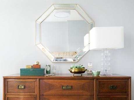 Un mesilla reciclada es la protagonista.