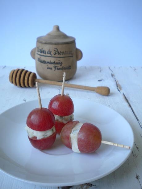 Bocaditos de uva y queso