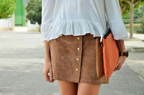 BUTTON-FRONT SKIRT