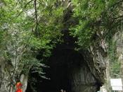 Cuevas Agua: Aldea oculta detrás Increíble Cueva Natural