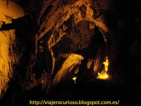 Cuevas del Agua: Una Aldea oculta detrás de una Increíble Cueva Natural