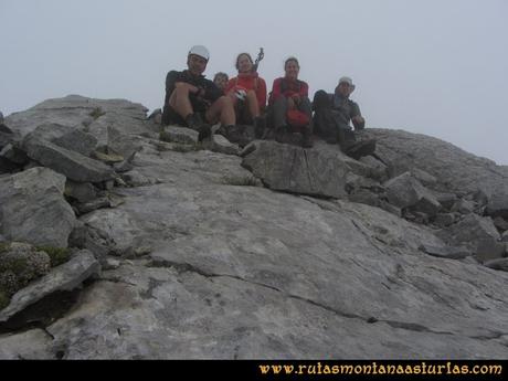 Ruta Pan de Carmen, Torre de Enmedio: cima de la torre de enmedio
