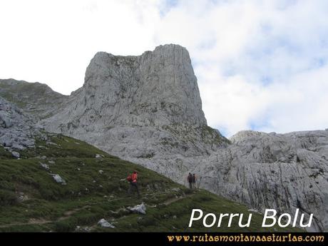 Ruta Pan de Carmen, Torre de Enmedio: Porru Bolu