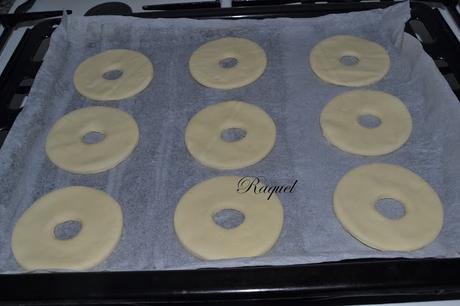 Rosquillas de Hojaldre Bañadas en Miel