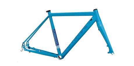 Bowman Pilgrims, un interesante cuadro que busca sacar provecho de su geometría RoadPlus