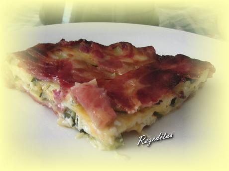 PASTEL SALADO DE CALABACIN, BACON Y QUESO