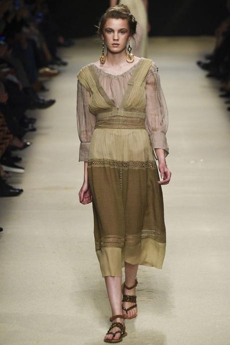 ALBERTA FERRETTI SS16 - MILAN FASHION WEEK