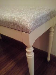 ♥ ♥ ♥ ESCABEL TAPIZADO LINEAS ACTUALES